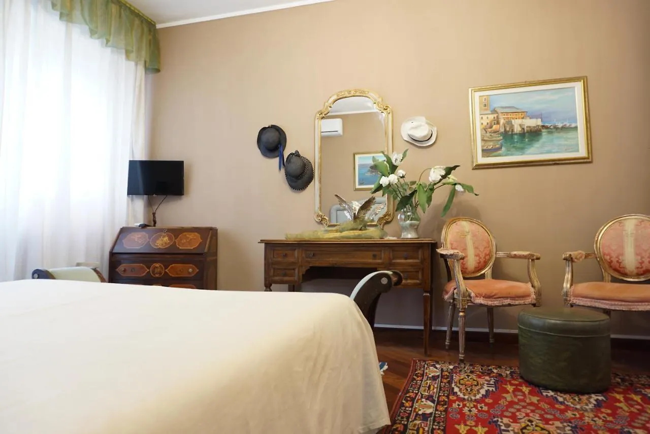 Balestrero'S Plan Apartment Chiavari Italy